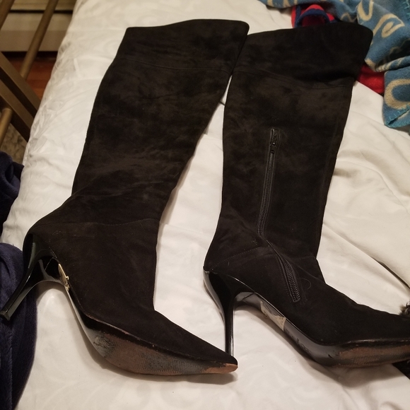 Boots - Picture 2 of 11